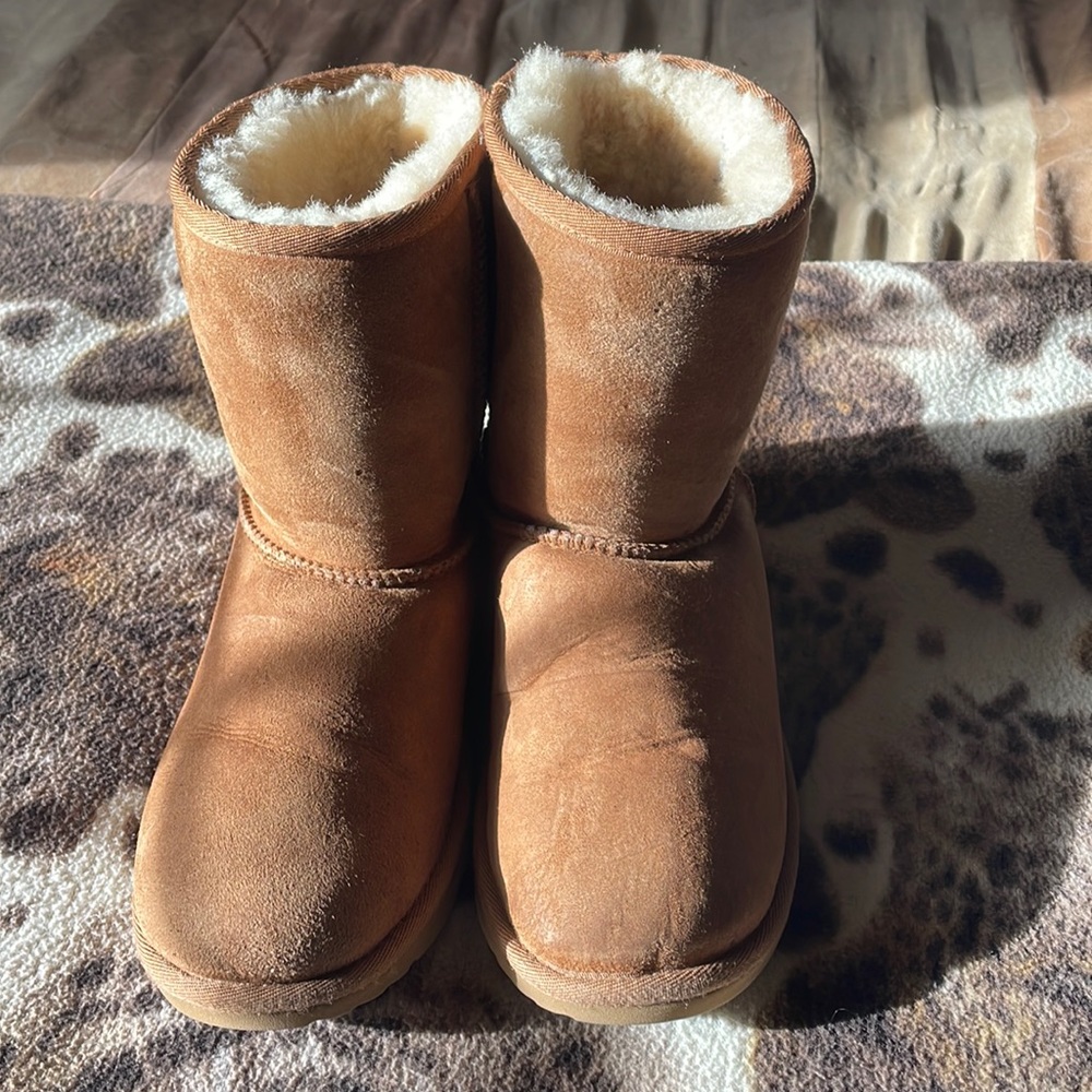 Light brown Ugg boots